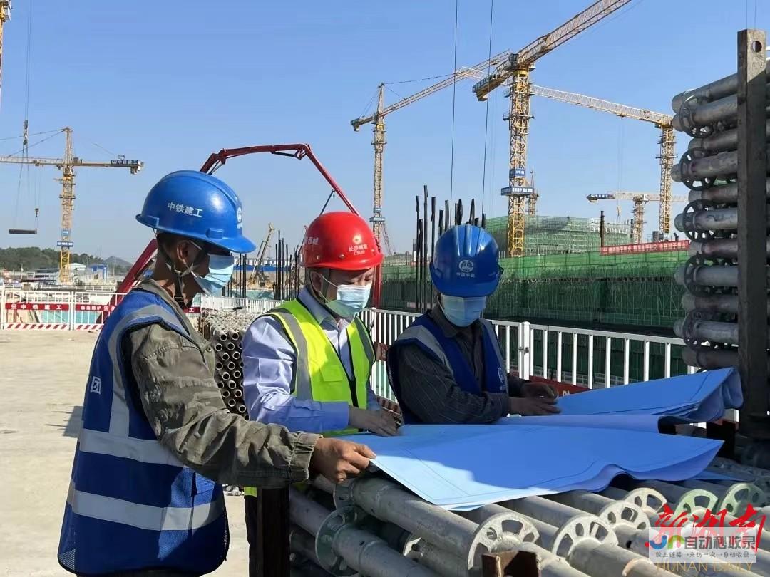 长沙专业建站服务：定制化网站开发，SEO优化，全方位线上营销解决方案